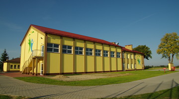 Pomieszczenia Szkolnego Schroniska Młodzieżowego "Rozdzielnia Wiatrów" przy sali gimnastycznej w Głobikowej